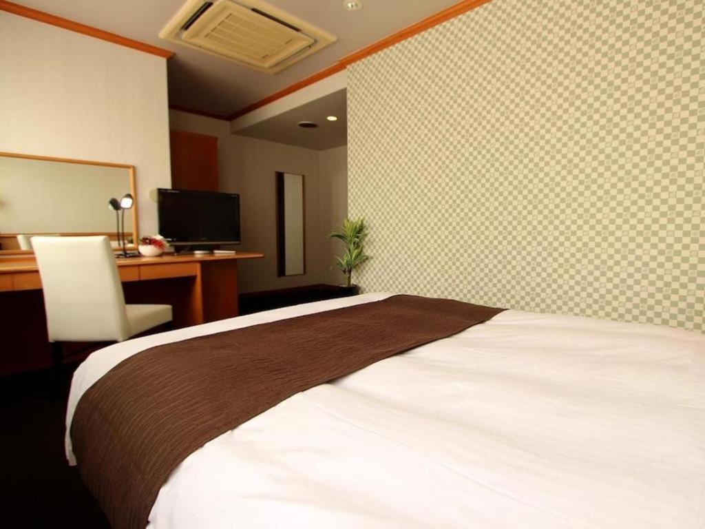 Hotel Livemax Budget Naha Tomarikou Exterior photo