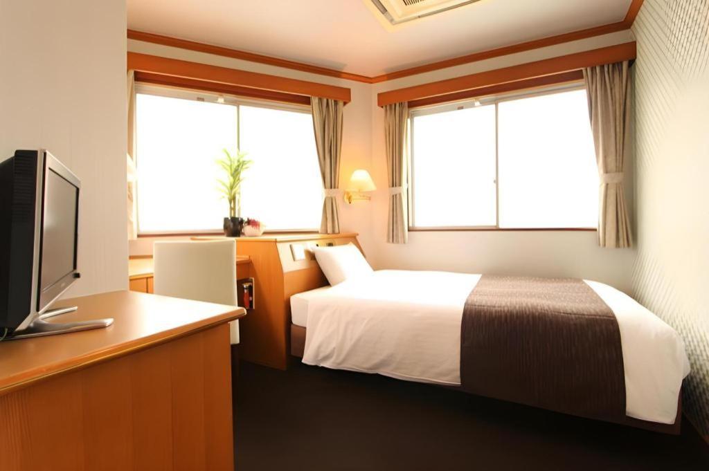 Hotel Livemax Budget Naha Tomarikou Exterior photo
