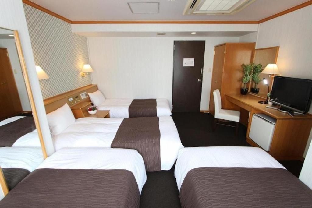 Hotel Livemax Budget Naha Tomarikou Exterior photo